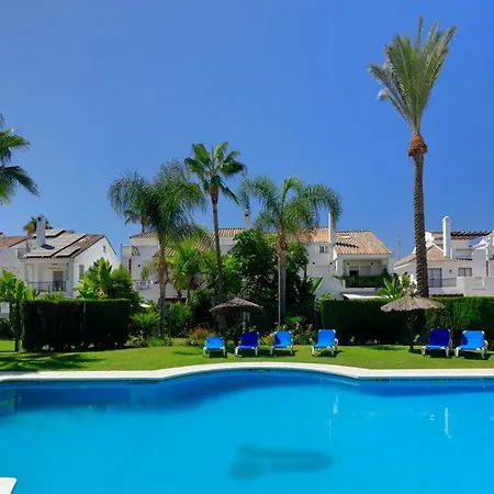 Appartement Unique Townhouse In Front Of Puerto Banus Marbella