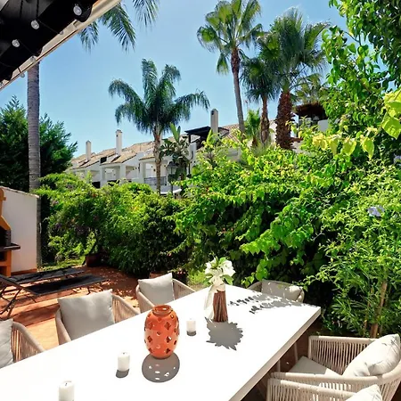 Appartement Unique Townhouse In Front Of Puerto Banus Marbella