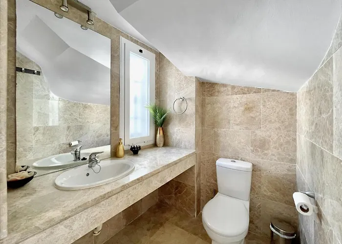 Apartmán Unique Townhouse In Front Of Puerto Banus