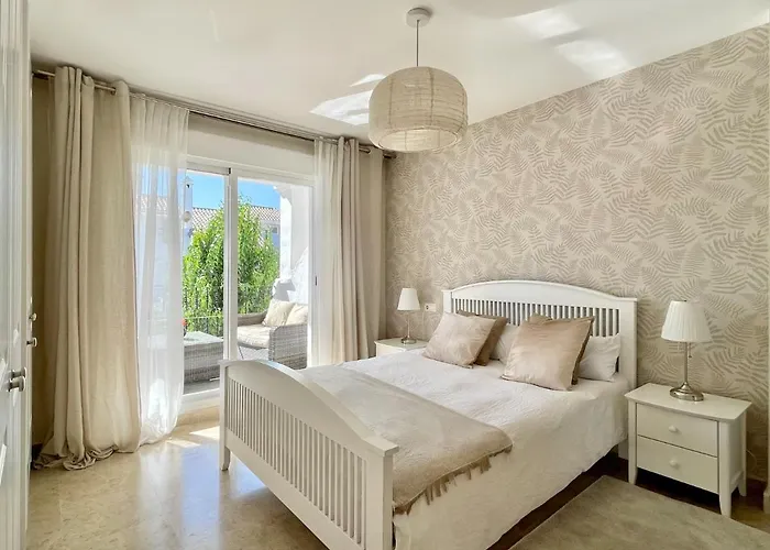 Unique Townhouse In Front Of Puerto Banus Apartmán Marbella