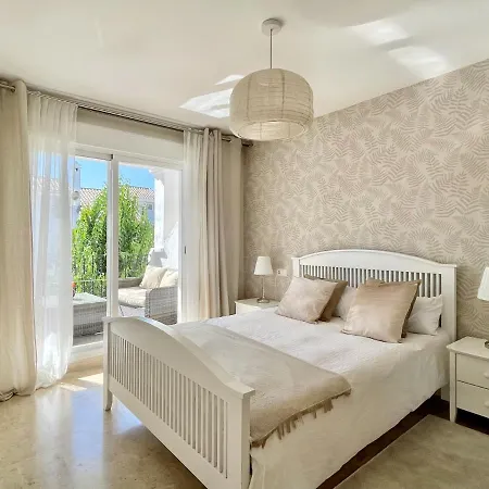Unique Townhouse In Front Of Puerto Banus Lägenhet Marbella