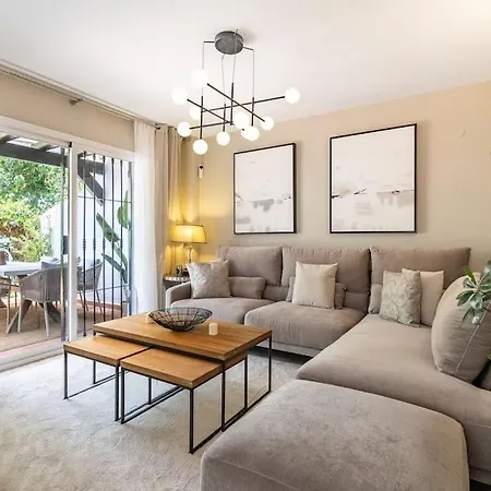Unique Townhouse In Front Of Puerto Banus Apartman