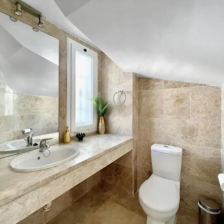 Apartman Unique Townhouse In Front Of Puerto Banus