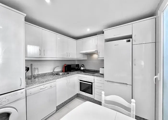 Unique Townhouse In Front Of Puerto Banus Apartament Marbella